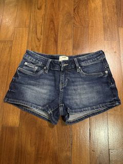(Category: ) located in . Submitted by user6183392637 (Listing ID 1448849799, Image 1). Description: .