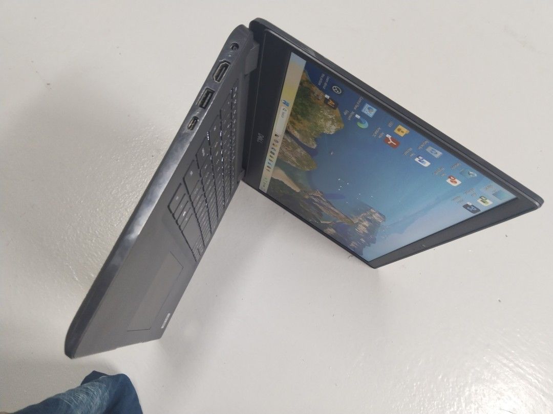 Dell Laptop Intel Core i5 processor 10th gen 14" slim model lite used
