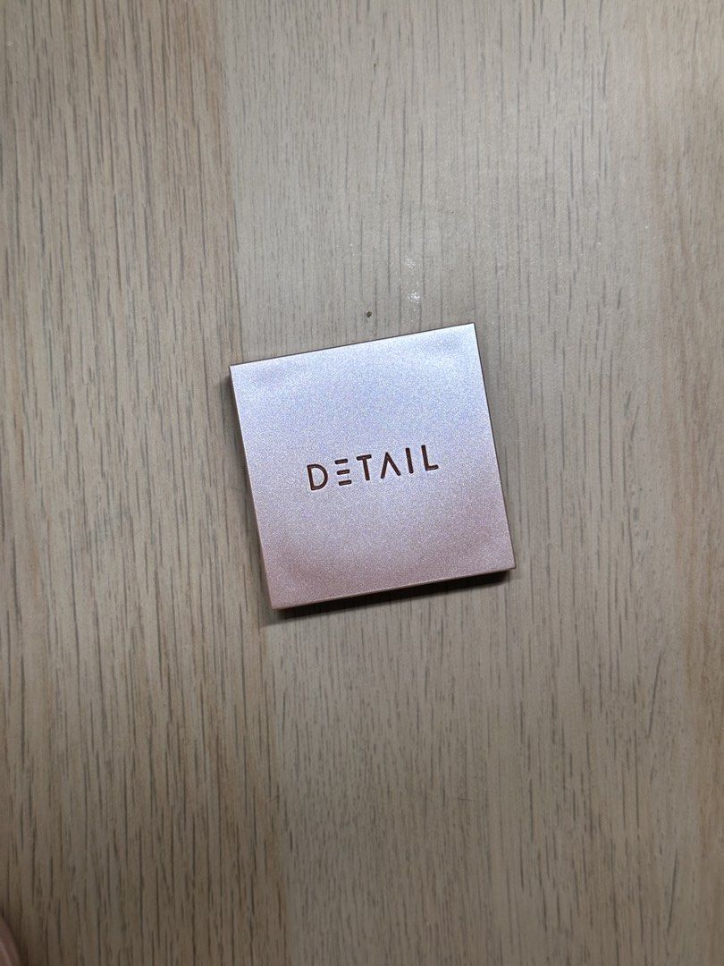 DETAIL Silk Touch Diffused Blush Mosaic (Category: Makeup) located in Taguig. Submitted by mandms09 (Listing ID 1448735889, Image 2). Description: - Silk Touch Diffused Blush in Mosaic shade - Lovely, soft texture - Pretty rose gold compact - Easy to apply for a natural flush - Great addition to any makeup collection.