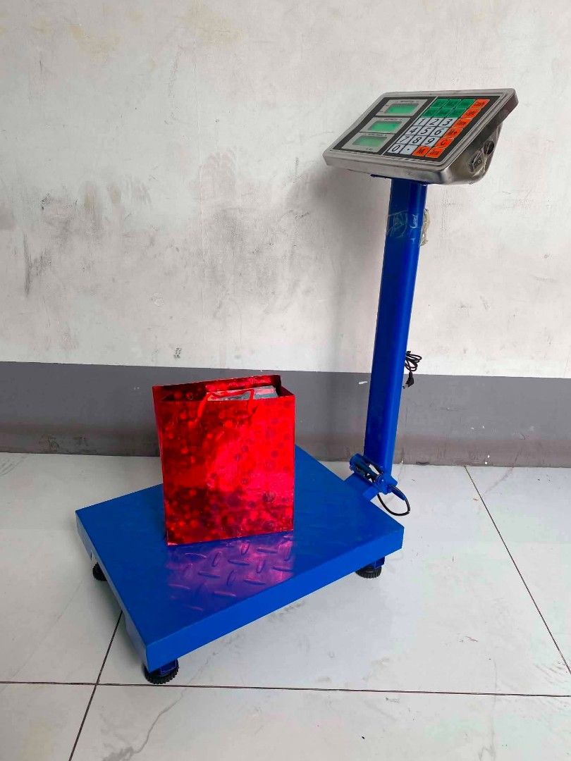Digital platform scale 150kg (Category: Health Monitors & Weighing Scales) located in Manila. Submitted by lyfrancois14 (Listing ID 1448761452, Image 2). Description: .
