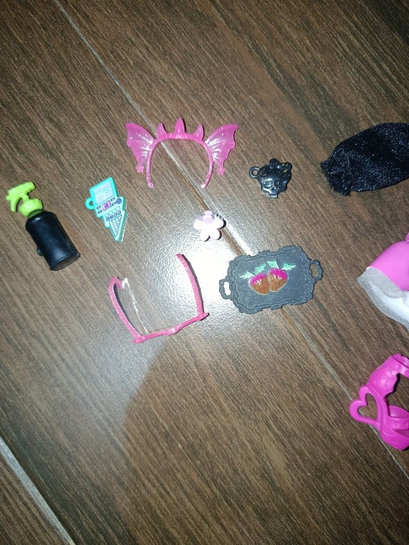 MONSTER HIGH G3 Doll Outfit & Accessories Set (Category: Kids Toys) located in Marikina City. Submitted by ashieeemea (Listing ID 1448773993, Image 3). Description: Doll clothes and accessories set: pink top & skirt, black pigtails, pink heels, headband, glasses, and tray. Perfect for doll customization..