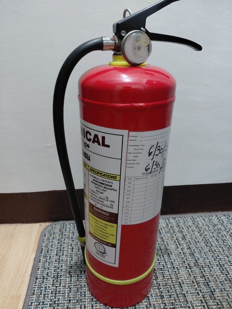 Dry Chemical Fire Extinguisher Stored Pressure Type (Category: Industrial Equipment) located in Paranaque City. Submitted by jrpad (Listing ID 1448851372, Image 1). Description: 8A fire extinguisher needs refill 800 nego parañaque/pasay .
