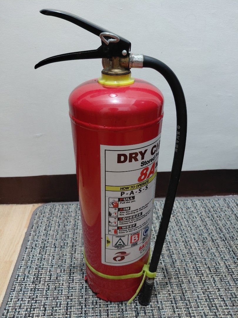Dry Chemical Fire Extinguisher Stored Pressure Type (Category: Industrial Equipment) located in Paranaque City. Submitted by jrpad (Listing ID 1448851372, Image 3). Description: 8A fire extinguisher needs refill 800 nego parañaque/pasay .