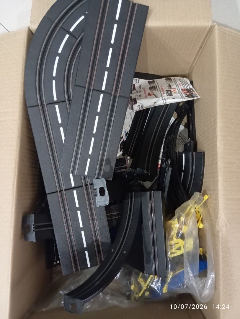 Electric toy Car Racing Track (Category: Toys & Games) located in Ipoh. Submitted by kathywongkt (Listing ID 1448753327, Image 3). Description: .