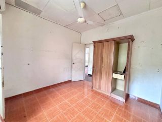 (Category: ) located in . Submitted by dinieakmal0123430979 (Listing ID 1444666870, Image 1). Description: .
