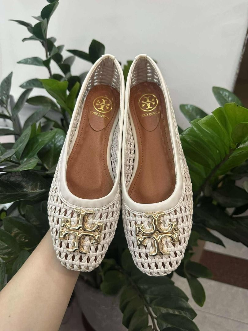 Flats (Category: Flats & Sandals) located in Manila. Submitted by sam_nic (Listing ID 1448790126, Image 3). Description: INBOX US TO ORDER Disclaimer: All photos shown are for inspiration only, actual photo may vary due to limitation of photography or photo enhancement. Bestseller/Limited stock!!  Shipping fee c/o buyer  No rush shipment  NO PAYMENT, NO ORDERS  No cancellation of confirmed order/s.  No to bogus buyer/s..