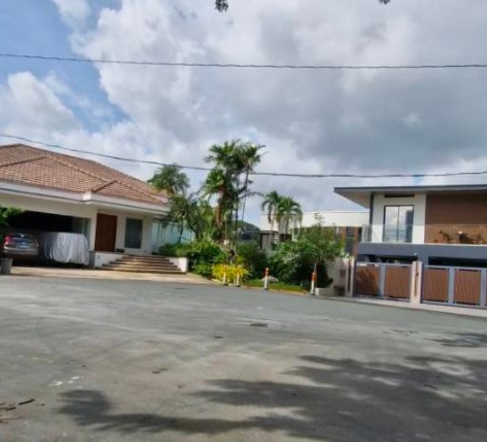(Category: ) located in . Submitted by james.seva.landlord.realty (Listing ID 1448737906, Image 1). Description: .