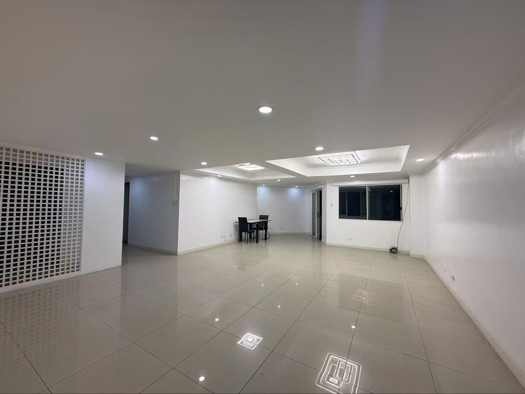 (Category: ) located in . Submitted by Broker5608 (Listing ID 1448778754, Image 1). Description: .