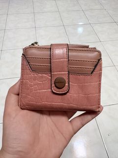 (Kategori: ) berada di . Dikirim oleh skyegirlx (ID iklan 1448754332, Gambar 1). Deskripsi: .