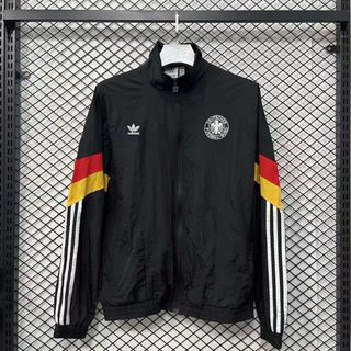(Category: ) located in . Submitted by calcio_sport_jersey (Listing ID 1448887648, Image 1). Description: .