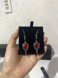(Category: ) located in . Submitted by decluttersbyglai (Listing ID 1448796067, Image 1). Description: .