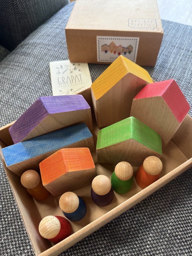 Grapat Houses and Nins (Category: Educational & Learning Toys) located in Antipolo. Submitted by maricarbs (Listing ID 1448820894, Image 2). Description: Photos 1, 5, 6 not mine.