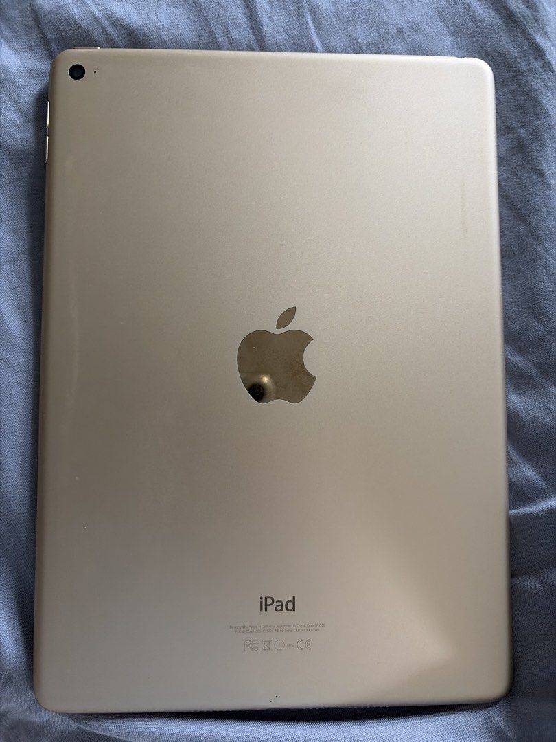 Ipad air 2 wifi 64gb gold (Category: iPad) located in Quezon City. Submitted by aabear_119 (Listing ID 1448727342, Image 2). Description: Preloved ipad air.