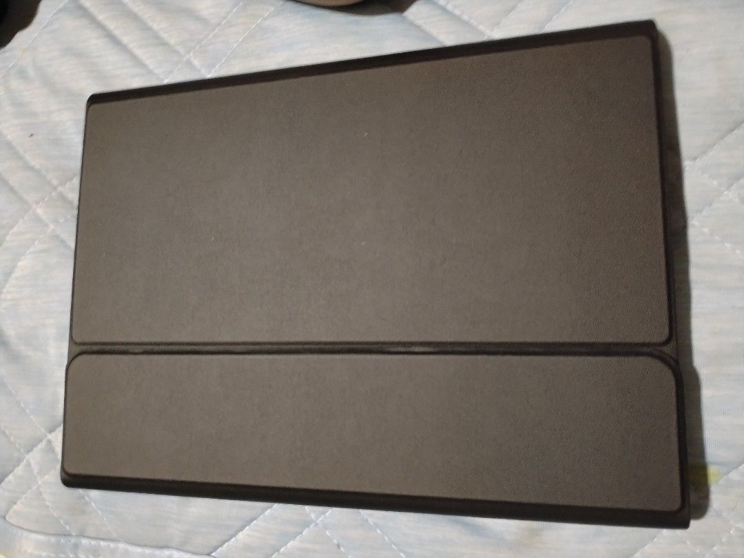 Ipad Casing with Bluetooth keyboards505581770250004486