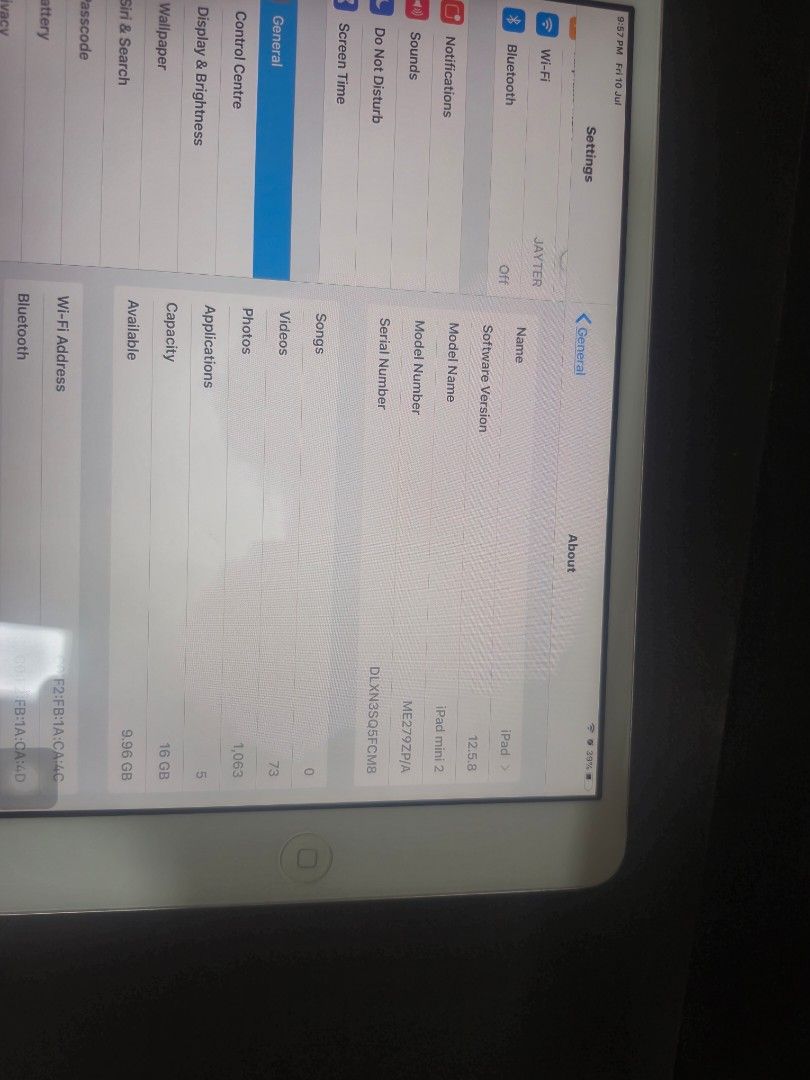 iPad Mini 2 (Category: iPad) located in Kuala Lumpur. Submitted by youngwhale-60bf (Listing ID 1448840648, Image 3). Description: - iPad Mini 2nd Generation - 16GB Storage - Grey color - Compact and portable design - Suitable for browsing, reading, and media consumption.