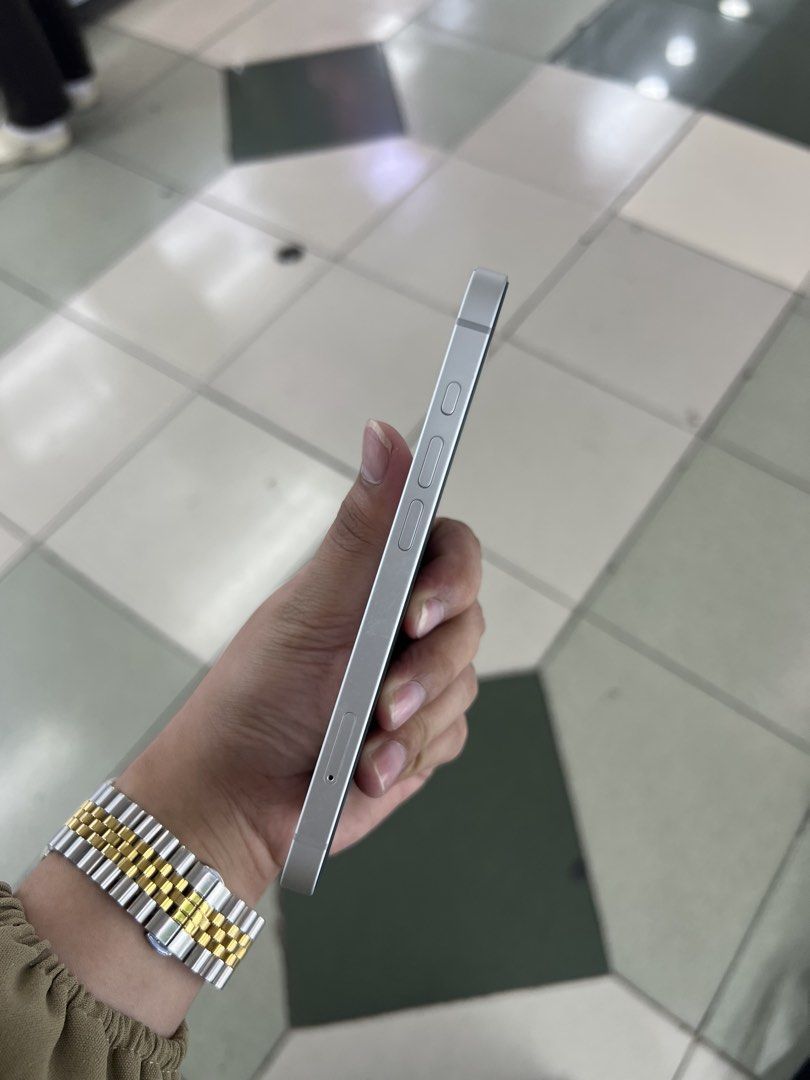 iPhone 16e 512GB Factory Unlock No Issue Secondhand (Category: iPhone 16 Series) located in Pasig City. Submitted by FarAndRayShop (Listing ID 1448782194, Image 3). Description: OPEN FOR SWAP/SELLING/BUYING (RFS: Buy and Sell) Price: 30,499 iPhone 16e 512GB •NO SIM RESTRICTION •NO HIDDEN ISSUES •TEST TO SAWA •Authentic Phone Physical store in Greenhills Shopping Center XD-14 Stall Number Look For Rayray Or Anika NO CASH INSTALLMENT We are open al