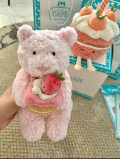 (Category: ) located in . Submitted by almondjellycakess (Listing ID 1448890911, Image 1). Description: .