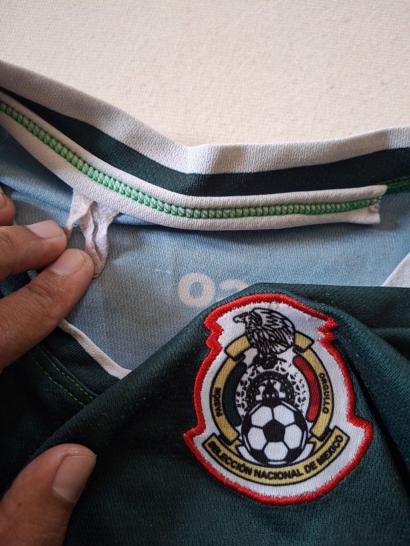 JERSEY BOLA TIMNAS MEXICO (Kategori: Baju Olahraga) berada di Klaten. Dikirim oleh jerseyvintageklaten (ID iklan 1448703152, Gambar 3). Deskripsi: Jersey Bola Timnas Mexico Size M P x L : 67 x 55 Like New Butuh Di Cuci Saja Logo Negara Bordir yang Lainnya Printing.