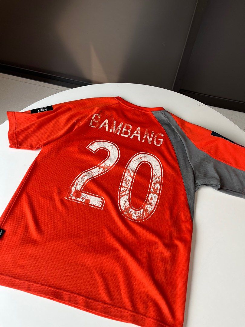Jersey Persija Home 2010/11 Bambang Pamungkas 20 (Kategori: Atasan) berada di Bandung. Dikirim oleh britaniagear90s (ID iklan 1448806363, Gambar 2). Deskripsi: Jersey Persija Home 2010/11 Bambang Pamungkas 20 Klub: Persija Jakarta * Musim/Rilis: 2010 * Apparel: League * Kompetisi: pramusim * Sponsor: Persija (depan), Djarum ISL (patch), Coca-Cola (lengan) * Nama & Nomor: Bambang Pamungkas #20 (Bepe) * Ukuran: M .