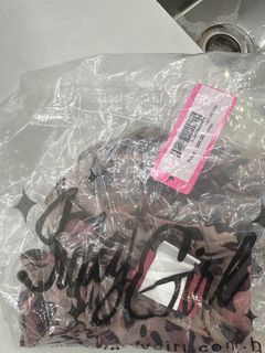 （分類：）位於 。 由 msyiu 提交（商品編號 1448713995，圖片 1）。簡介： 。
