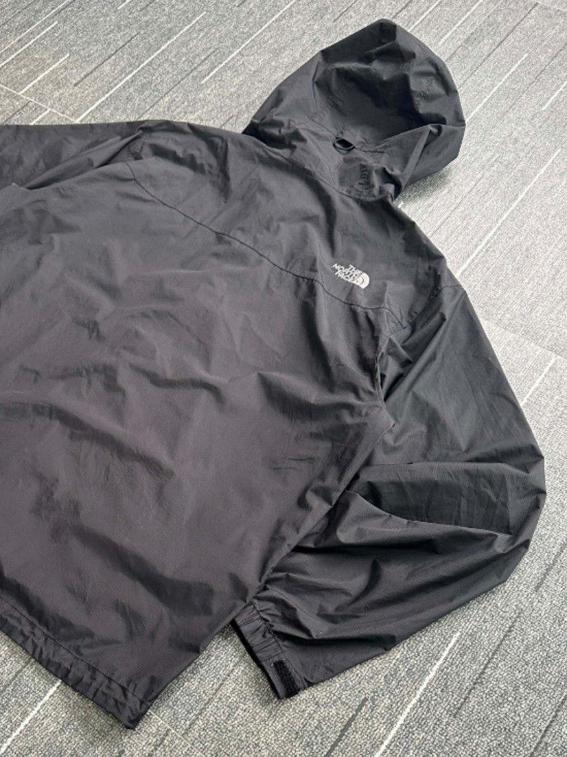 [LARGE] The North Face HyVent 2.5L Hooded Jacket (Category: Coats, Jackets and Outerwear) located in Iligan City. Submitted by preems (Listing ID 1448890149, Image 3). Description: Size: Large Actual Dimes: L-28 W-25 Sleeves-25 Issue: Inner lining of hood Overall Condition: 10/10 Iligan City, Lanao del Norte Location Shipping via J&T Express [1400] plus shipping fee OBO (or best offer).