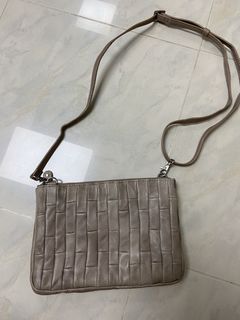 （分類：）位於 。 由 hkispretty 提交（商品編號 1448851825，圖片 1）。簡介： 。