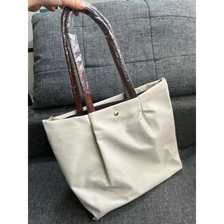 (Kategori: ) berada di . Dikirim oleh velorastudio (ID iklan 1448721255, Gambar 1). Deskripsi: .