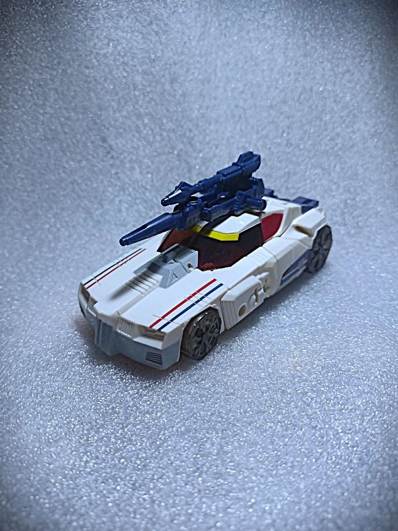 Loose Titans Return BREAKAWAY & Throttle Hasbro Deluxe Class Decepticon Transformers (Category: Action & Battle Toys) located in Pasay City. Submitted by Chariselyn (Listing ID 1448779293, Image 1). Description: Loose Titans Return BREAKAWAY & Throttle (1,500+sf) Hasbro Deluxe Class Decepticon Transformers Series: Transformers Generations, 2017 Scale: 6 inches Stock: 1 Condition: 10/10 Issues: 0 Accessories: complete, no manual Mode of Payment: G