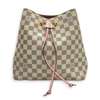(Category: ) located in . Submitted by carousellluxury (Listing ID 1448797114, Image 1). Description: .