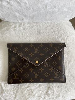 (Category: ) located in . Submitted by closet24 (Listing ID 1448724995, Image 1). Description: .