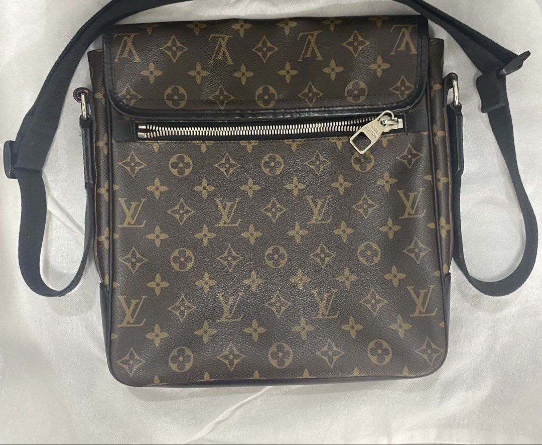 Louis Vuitton Monogram Macassar Bass MM Messenger Bag (Category: Luxury Bags & Wallets) located in Manila. Submitted by rael8. (Listing ID 1448862278, Image 3). Description: Pre-loved Louis Vuitton Monogram Macassar Bass MM Messenger Bag. (Bag only) Details: * Monogram Macassar coated canvas * Black leather trim * Adjustable shoulder strap * Made in France * Date code: VI4120 (42nd week of 2010) (Slide 8) * Brown textile interior Condition: * Sig