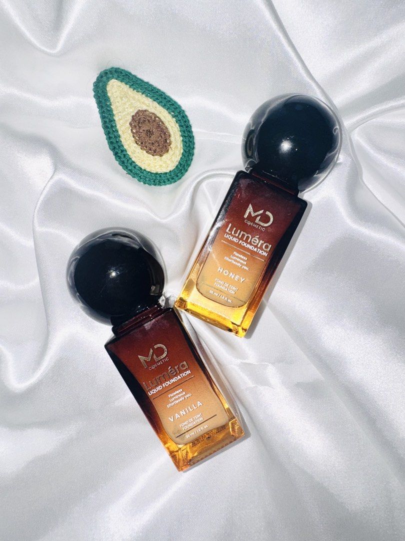 Mek Dinda Foundation (Category: Makeup) located in Puchong. Submitted by sekuntumflower (Listing ID 1448815633, Image 1). Description: nak letgo this 2 code (HONEY & VANILLA) -finishing dia glow terukkk -easy blend -i baru pakai like 4 pump each if nak beli each pun bolehh anything can pm.