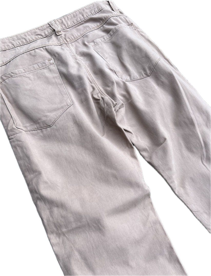 Memo chino jeans khaki (Category: Chinos) located in Manila. Submitted by dos05 (Listing ID 1448814311, Image 3). Description: Bought brand new not thrifted Used twice only no issues Khaki color 100% authentic Actual dimensions in inches Waist 32 Length 38.5 Hem 7 Qc area Shipping via lalamove saver or grab Declittering.
