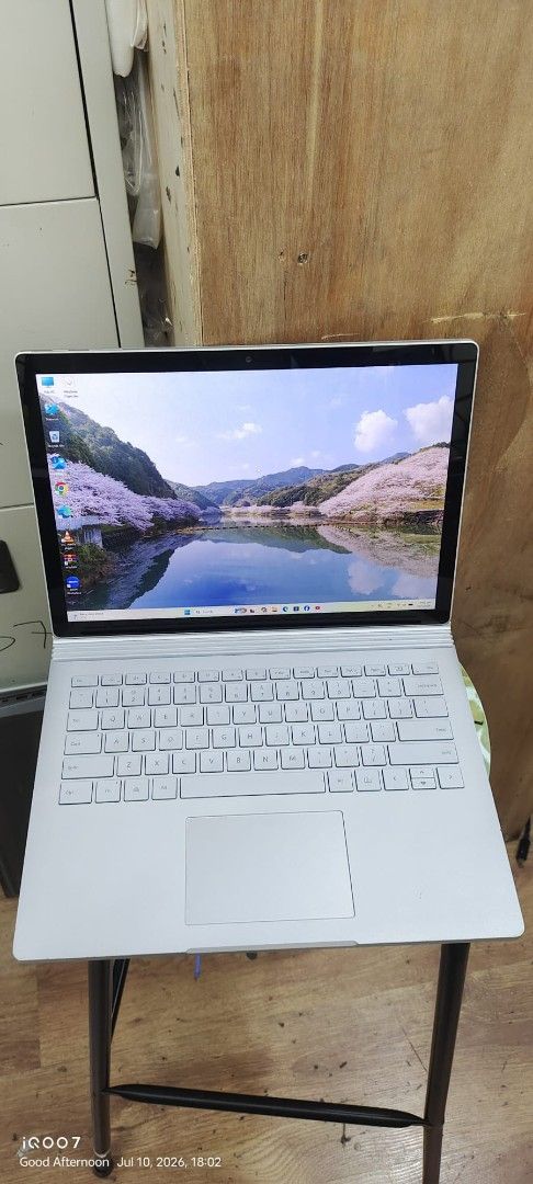 Microsoft Surface (Category: Laptops & Notebooks) located in Singapore. Submitted by puretiger.3aa5d6 (Listing ID 1448839593, Image 2). Description: 🔥 Microsoft Surface Book 3 – Premium 2-in-1 Touchscreen Laptop 🔥 💻 Microsoft Surface Book 3 ⚡ Intel® Core™ i7-1065G7 Processor 🎮 NVIDIA® GeForce GTX 1650 Max-Q (4GB Dedicated Graphics) 🧠 32GB LPDDR4 RAM (3733 MT/s) 💾 512GB NVMe SSD (HFM512GDGTNG-87A0A) 🖥️ 13.5" PixelSense 2-in-1 Touchscreen Di