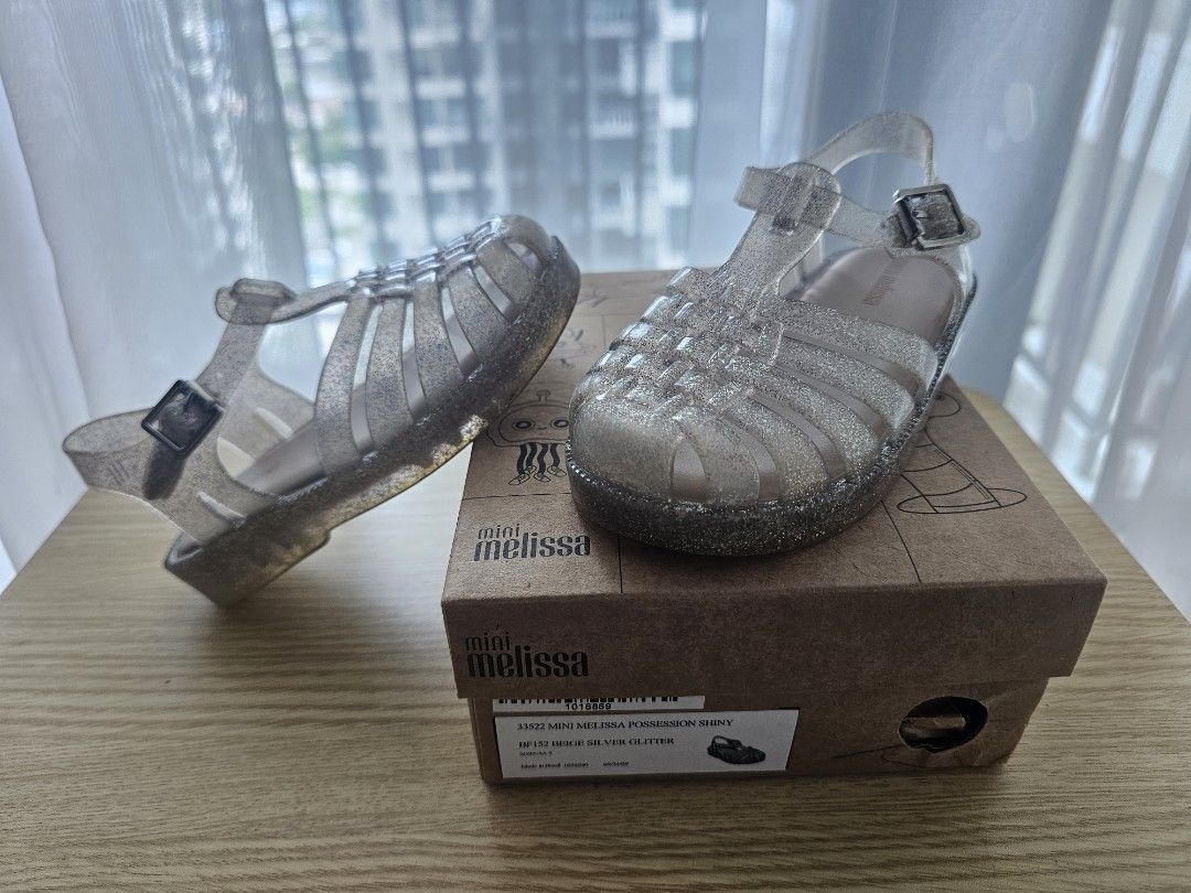 Mini Melissa Shoes (Category: Babies & Kids Fashion) located in Makati City. Submitted by remajada (Listing ID 1448757311, Image 3). Description: Payment method: Gcash/BDO For pick up only.