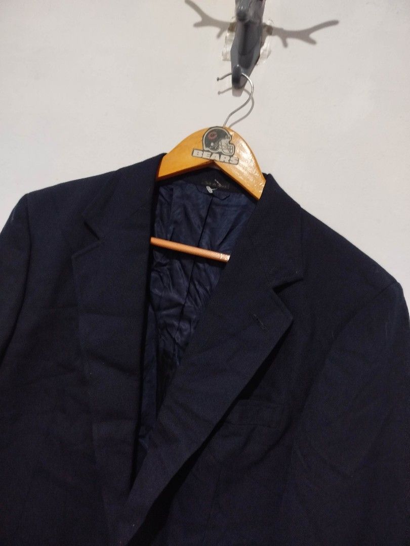 Neil Martin Navy Blazer with Gold Buttons (Category: Coats, Jackets and Outerwear) located in Manila. Submitted by boldlion_eb5ed7 (Listing ID 1448800883, Image 2). Description: LARGE ON TAG NO ISSUE COLORRATE:9/10 350 + SF MODE OF PAYMENT G CASH.