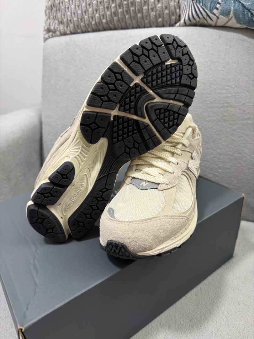 New Balance 2002r (Cream) (Category: Casual Shoes) located in Manila. Submitted by declutterbyecb (Listing ID 1448754948, Image 3). Description: Size: Us 9 Condition: Brandnew (Tried on only).
