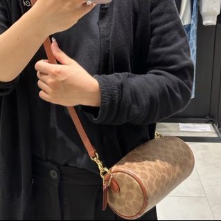 (Category: ) located in . Submitted by outlet_seller_jennie (Listing ID 1448859994, Image 1). Description: .