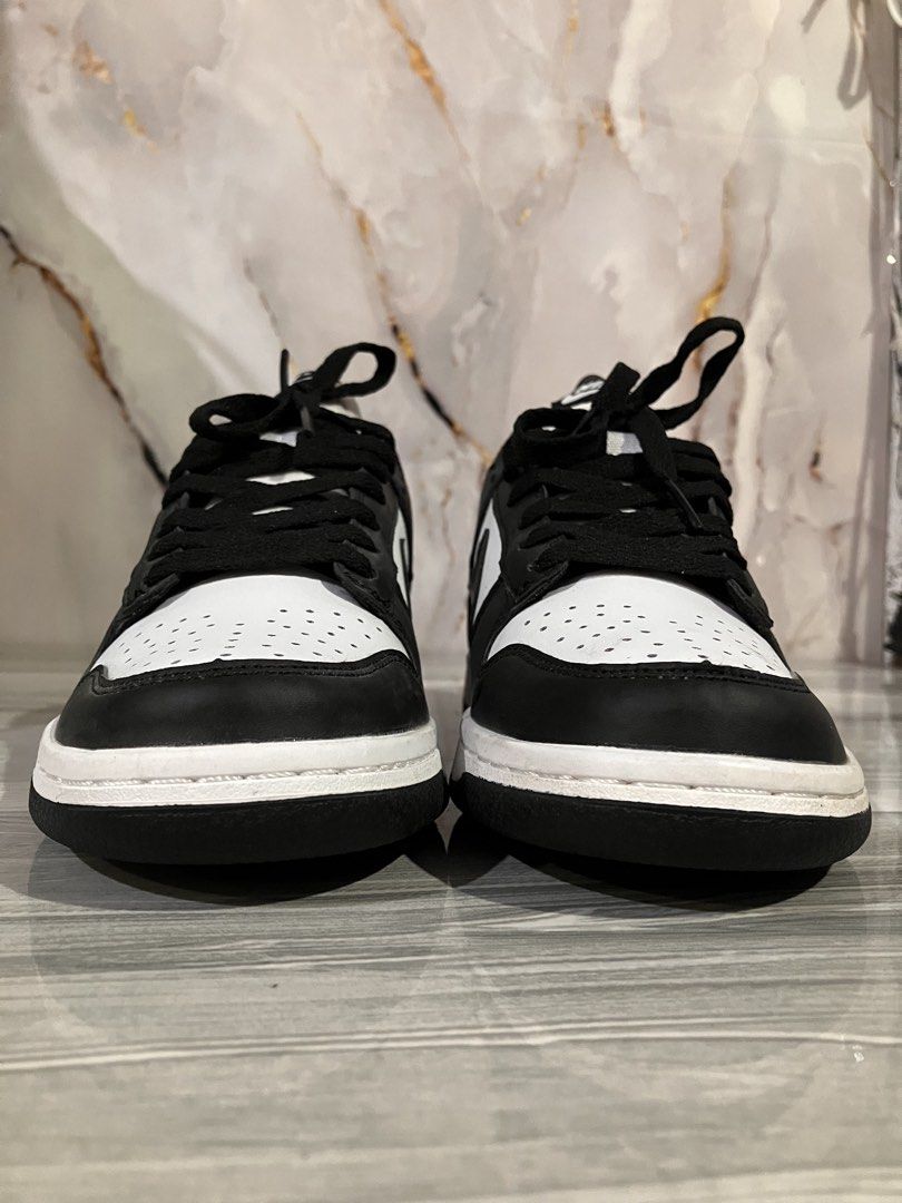NIKE DUNK LOW PANDA SNEAKERS SIZE 6.5 MEN (Category: Sneakers) located in General Mariano Alvarez. Submitted by adonid (Listing ID 1448749446, Image 3). Description: NIKE DUNK LOW PANDA SNEAKERS BRAND NEW CONDITION NO BOX SIZE 6.5 MEN.