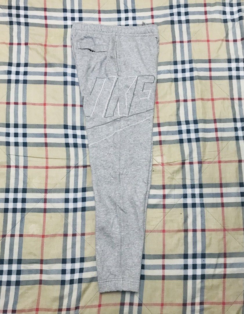 Nike Jogger Pants (Category: Joggers) located in Angeles City. Submitted by bashthriftstuff123 (Listing ID 1448731123, Image 2). Description: Nike Jogger Pants •Size : Large on tag best fit small to medium •Waist : 26-30 •Length : 36.5 •Verygood condi •No issue 399 + sf.