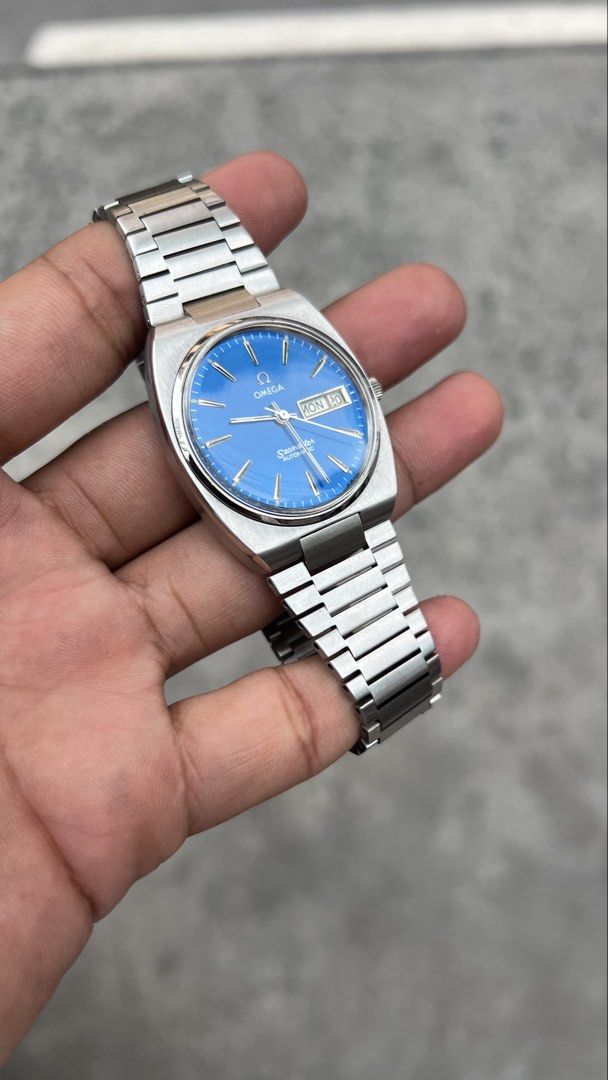 Omega Seamaster Automatic Blue Dial Day Date Men's Watch (Category: Men's Watches) located in Caloocan City. Submitted by _alennchan (Listing ID 1448726944, Image 2). Description: Rare Vintage Omega Seamaster “Deep Blue” Ref.166.0216 - Cal.1020 - Condition: 9.8/10 - No issue/ Mint condition - Up to 8.5 Wrist Size - Case size approx 35mm - Ref. 166.0216 - Automatic Movement - Comes with replacement box Inclusions: Replacement box 🏷️ ₱49,999 PHP N