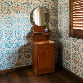 (Category: ) located in . Submitted by soe_collections (Listing ID 1448822427, Image 1). Description: .