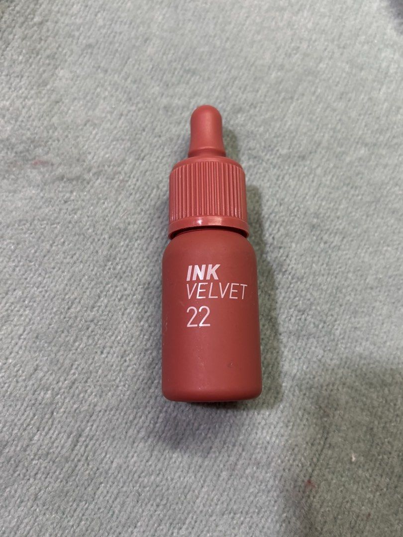Peripera Ink Velvet Lip Tint (Category: Makeup) located in Navotas City. Submitted by peetamellark16 (Listing ID 1448843954, Image 1). Description: Shade: 22 Bouquet Nude Purchased: Sep 2024 Expiry: Dec 25, 2026.