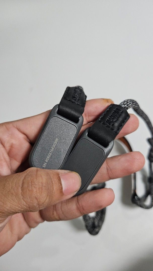 Pgytech Design Camera Strap (Category: Camera Bags & Carriers) located in Alfonso. Submitted by jbcamet (Listing ID 1448834492, Image 3). Description: - pgytech Camera Strap - Features quick connect system for easy attachment/removal - Adjustable and comfortable for long shooting sessions - Made with durable, high-quality materials - Reliable strap for photographers - Connectors included.