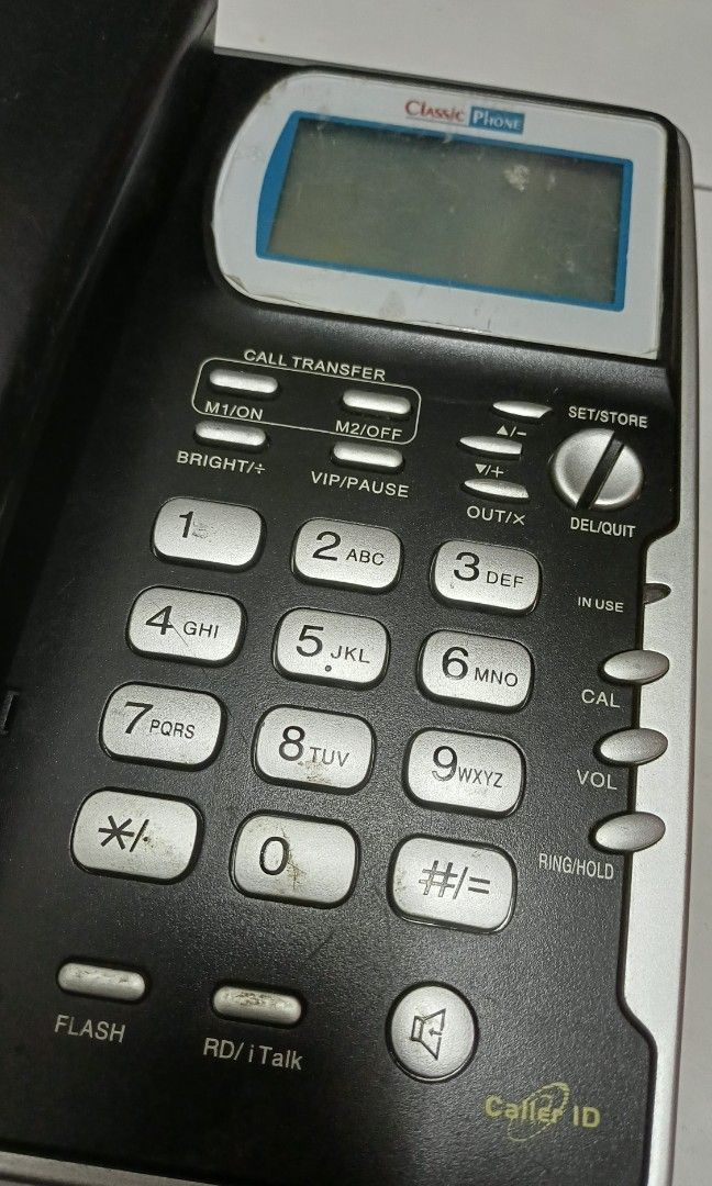 Phone Classic Phone (caller id) (Category: Office & Business Technology) located in Ampang. Submitted by j.daze (Listing ID 1448770100, Image 3). Description: Telefon talian tetap berwayar (corded) Fungsi Caller ID LCD untuk rumah, pejabat ada pin bateri patah, boleh sambung (diy).