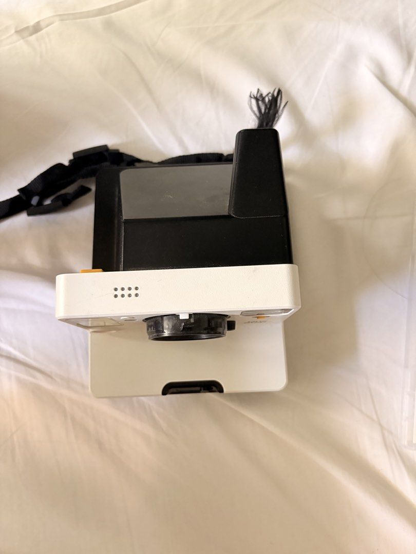 Polaroid OneStep2 Viewfinder i-Type Camera (Category: Cameras) located in Muntinlupa City. Submitted by stefivaldo16418 (Listing ID 1448703513, Image 2). Description: - box and camera only - untested but turns on (see pic 4) - uses I-type and 600 film - lost cover around camera (see pics for reference) - mint condition, just dusty willing to nego, prefer meetup rfs: haven’t used it in a long time bc mahal ang film, getting rid of unused stuff edi
