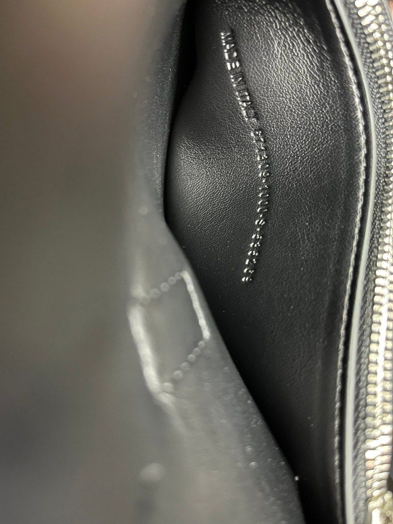 Preloved Balenciaga Tote (Category: Luxury Bags & Wallets) located in Manila. Submitted by bagsandshoesmanymore (Listing ID 1448800247, Image 3). Description: Preloved Balenciaga Tote Size 35cm Dustbag inclusion Actual picture posted Please read before you order 👉🏻❗️Payment first before shipping ❗️Cut off time of payment 11am sameday delivery ❗️NO MEET UP / NO PICK UP ❗️ORDER CANNOT BE CANCELLED ❗️PLEASE DON’T BUY IF YOU ARE IN DOUBT ❗️NO RETUR