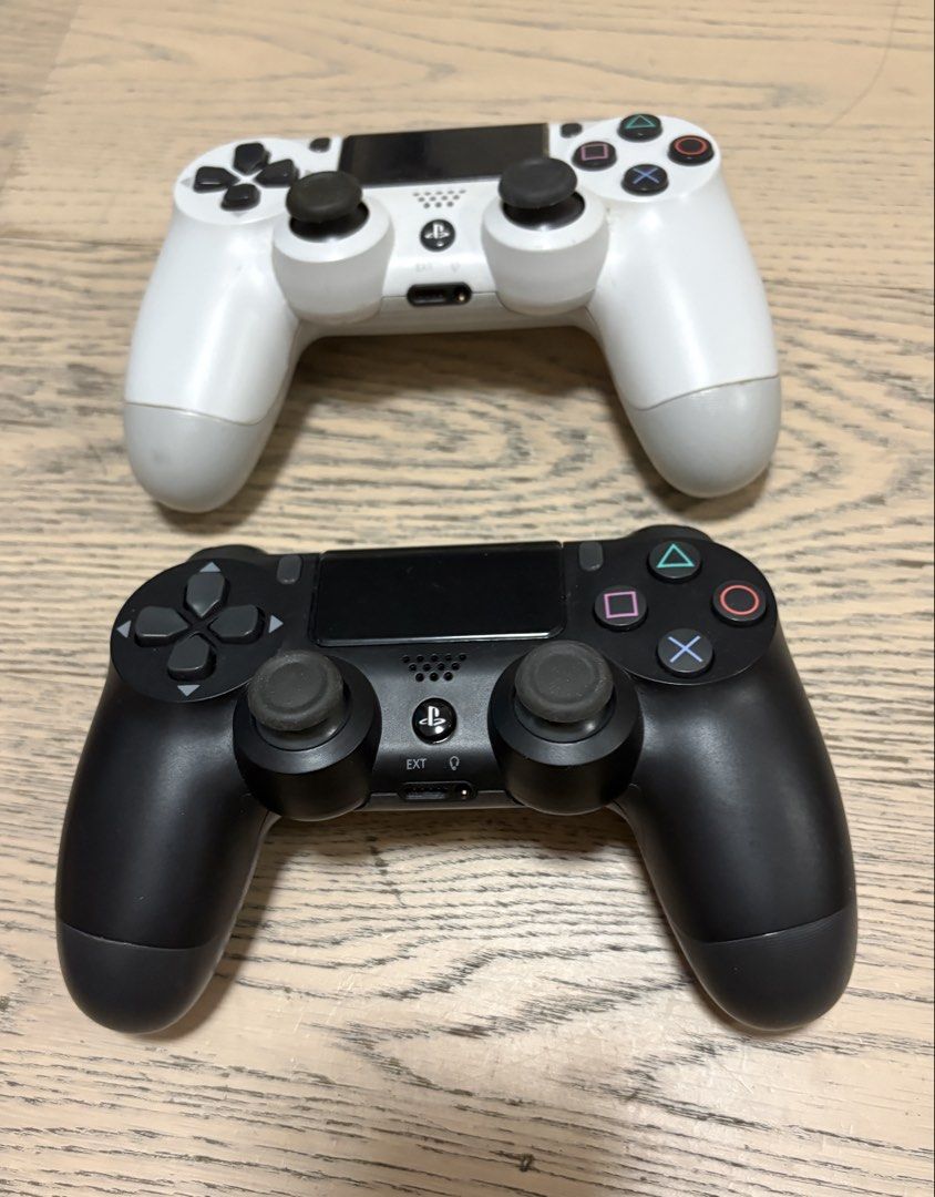 Ps4 controller （分類：其他）位於 Hong Kong。 由 rubycourt 提交（商品編號 1446794285，圖片 1）。簡介： $120 each No bargain 。