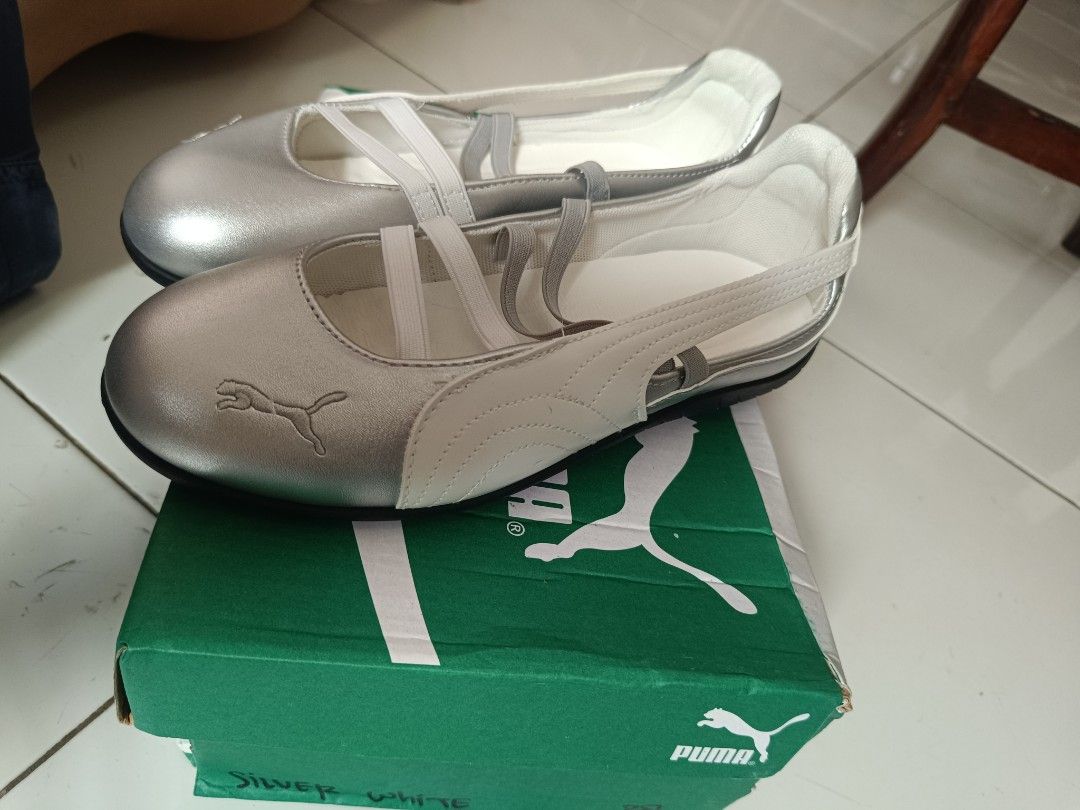 PUMA Ballet (Kategori: Sepatu Wanita) berada di Tangerang. Dikirim oleh initokonyaicel (ID iklan 1448736580, Gambar 2). Deskripsi: sz 38 insole 24 BELUM PERNAH DIPAKAI NEGO TIPIS.