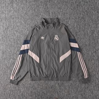 (Category: ) located in . Submitted by calcio_sport_jersey (Listing ID 1448887557, Image 1). Description: .